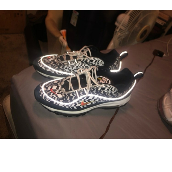 Air Max 98 - Picture 2 of 2